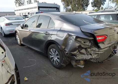 2020 Toyota Camry Le z USA, uszkodzony, nr VIN 4T1C31AK7LU019468